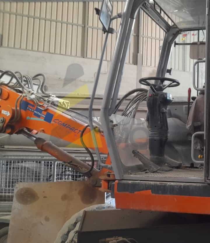 Venta Excavadora Ruedas FIAT HITACHI B95W-4PT