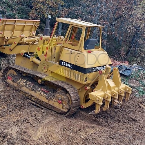 Pala cargadora de cadenas CATERPILLAR 955 L, con Ripper (5 Und).