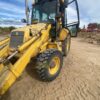RetroPala, Marca: NEW HOLLAND, Modelo: LB 110, Año fabricación 2001, equipada con dos cazos y matriculada.