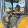 RetroPala, Marca: NEW HOLLAND, Modelo: LB 110, Año fabricación 2001, equipada con dos cazos y matriculada.