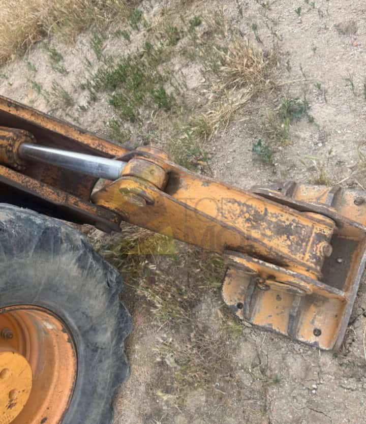 Excavadora ruedas CASE WX 210, Año 2007, Horas: 5900. Equipada con Cazo de trabajo de 1 metro, Ruedas de la casa, Engrase centralizado, Sin holguras.