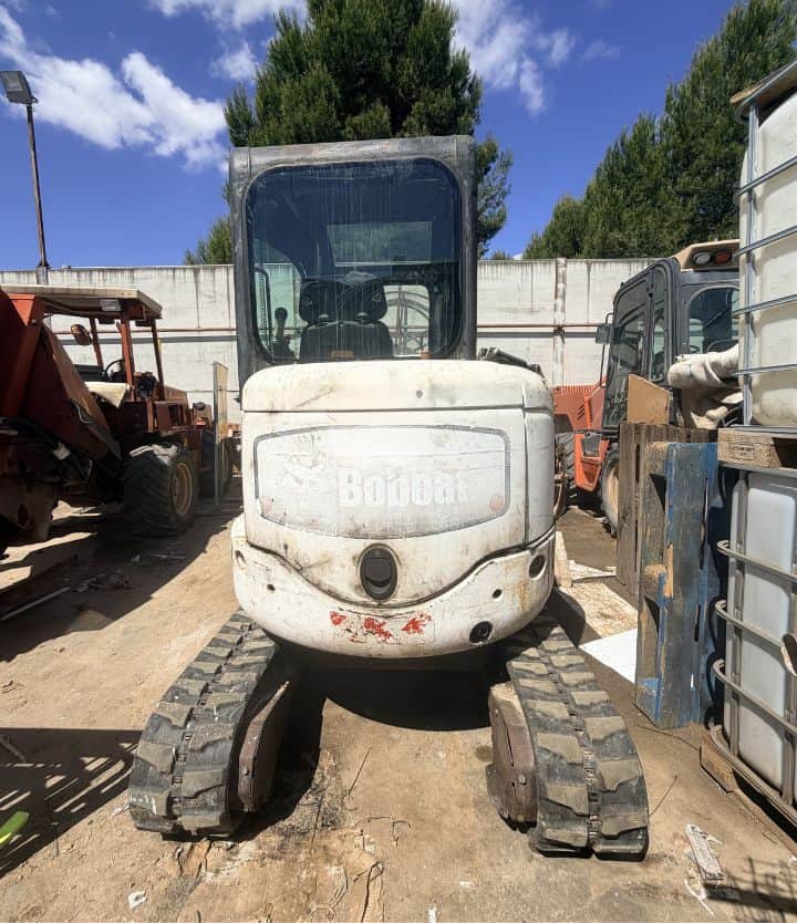 Miniexcavadora BOBCAT 425 C, Año 2007, Horas: 1804 H, equipada con cazo de 40 y 60, Enganche. Con CE. miniexcavadora compacta clásica.