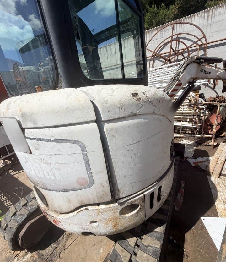 Miniexcavadora BOBCAT 425 C, Año 2007, Horas: 1804 H, equipada con cazo de 40 y 60, Enganche. Con CE. miniexcavadora compacta clásica.