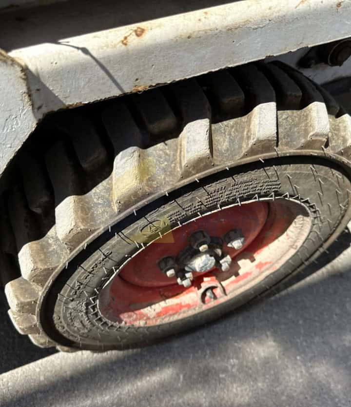 Miniexcavadora BOBCAT S70, Año 2020, Horas: 2311 H, equipada con pala, Matriculada.