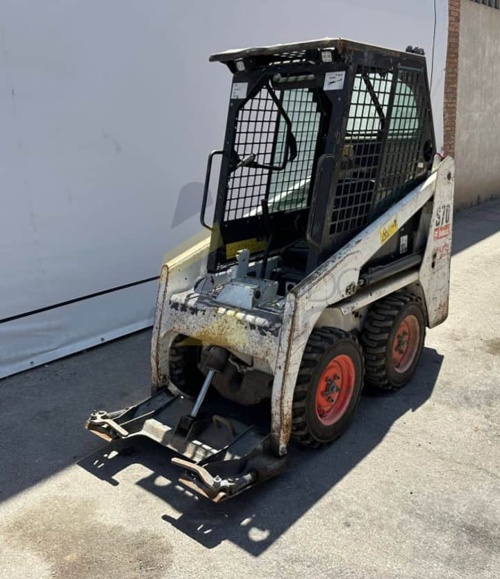 Miniexcavadora BOBCAT S70, Año 2020, Horas: 2311 H, equipada con pala, Matriculada.