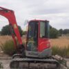 Miniexcavadora YANMAR VIO55, Año 2006, Horas: 7153 H, equipada con cazos de 40,60 y 80. Con cuchillas en cazo de 60 y 80. Enganche Mecánico.