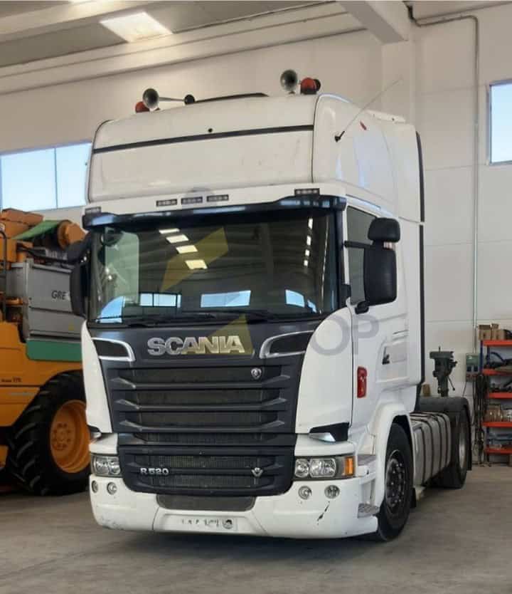 Cabeza Tractora SCANIA , R520 , Año: 2014. 1.175.000 Km. Sistema de Freno: Retarder / Freno motor integrado para mayor seguridad y ahorro de pastillas.