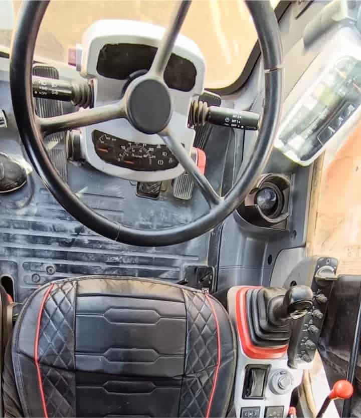 Excavadora, HITACHI, ZAXIS ZX210W, Año de fabricación 2006, Horas: 14379 Aprox, dos cazoscazo, Aire acondicionado recien cargado, Frenos reparados.