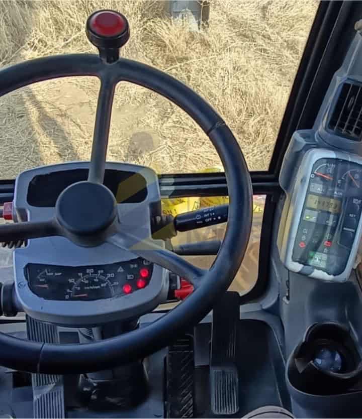Excavadora, HITACHI, ZAXIS ZX210W, Año de fabricación 2006, Horas: 14379 Aprox, dos cazoscazo, Aire acondicionado recien cargado, Frenos reparados.