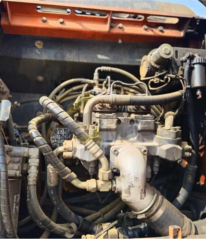 Excavadora, HITACHI, ZAXIS ZX210W, Año de fabricación 2006, Horas: 14379 Aprox, dos cazoscazo, Aire acondicionado recien cargado, Frenos reparados.