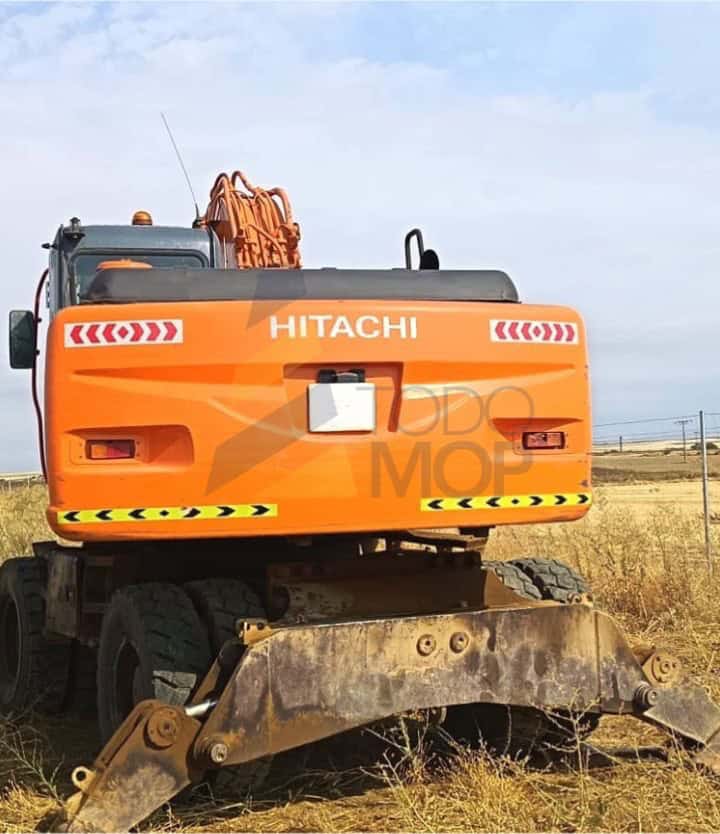 Excavadora, HITACHI, ZAXIS ZX210W, Año de fabricación 2006, Horas: 14379 Aprox, dos cazoscazo, Aire acondicionado recien cargado, Frenos reparados.
