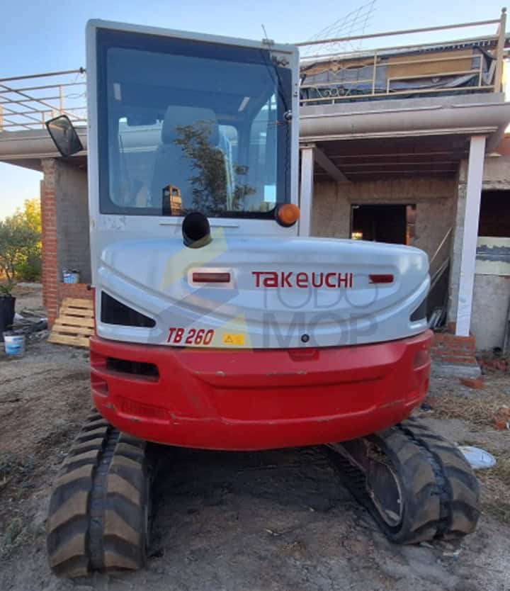 Miniexcavadora TAKEUCHI TB260 , Año fabricación 2016, Horas: 3367 H, equipada con tres cazos , Enganche Hidráulico, tres instalaciones hidráulicas