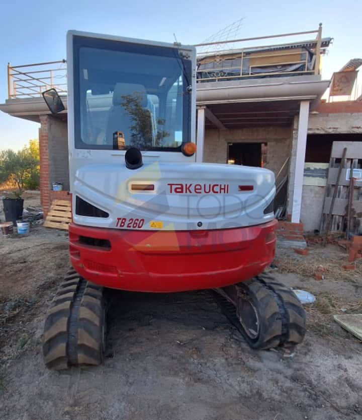 Miniexcavadora TAKEUCHI TB260 , Año fabricación 2016, Horas: 3367 H, equipada con tres cazos , Enganche Hidráulico, tres instalaciones hidráulicas