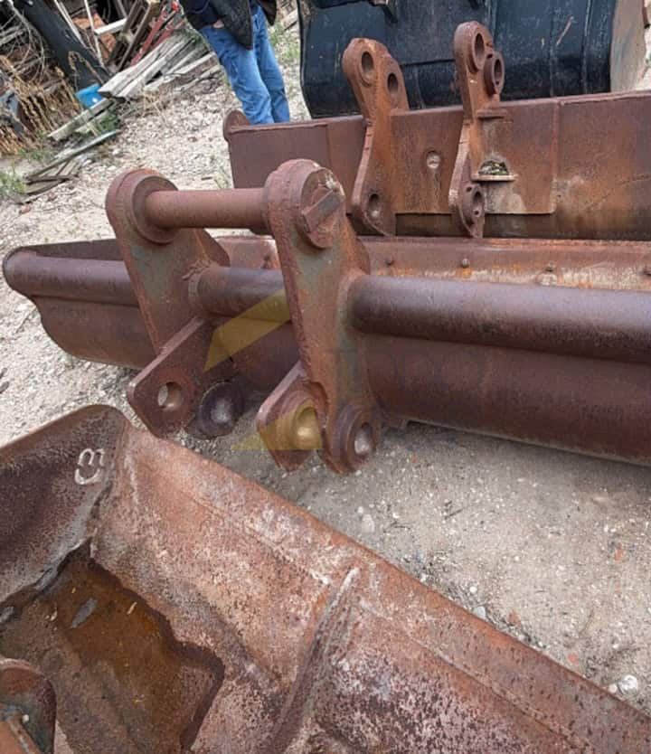 Cazo de Limpieza de 2400 mm para CATERPILLAR 322.