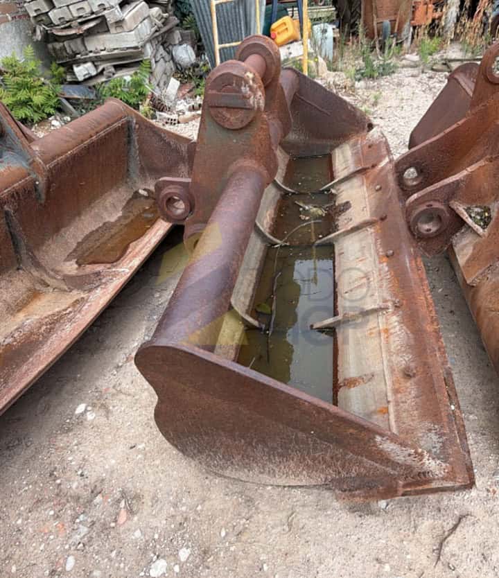 Cazo de Limpieza de 2400 mm para CATERPILLAR 322.