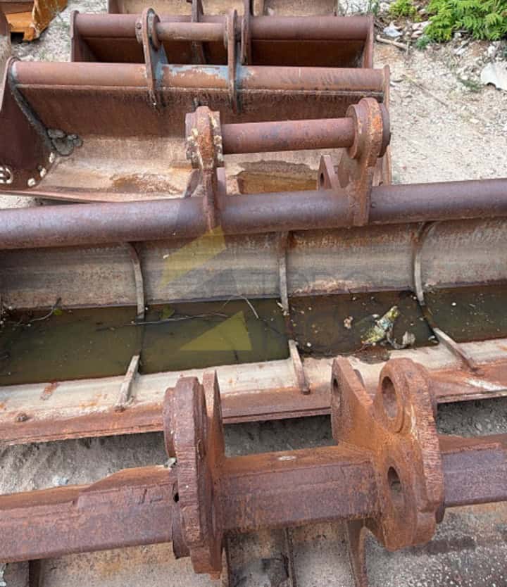Cazo de Limpieza de 2400 mm para CATERPILLAR 322.