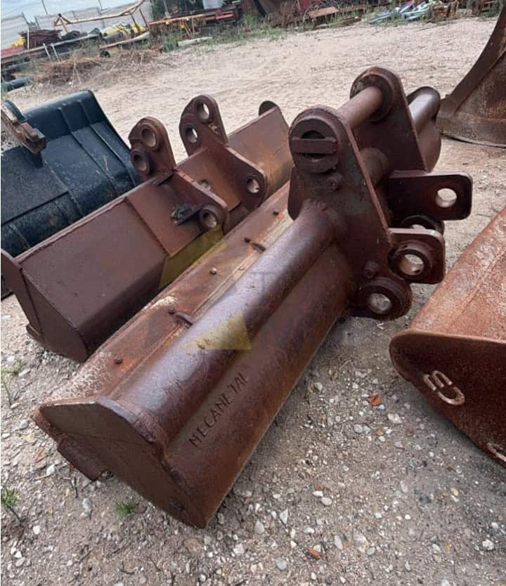 Cazo de Limpieza de 2400 mm para CATERPILLAR 322.