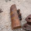 Cazo de Limpieza de 1200 mm con cabezal para enganche de Retrocargadora New Holland, Fiat Kobelco y CASE. En este precio no está calculado el transporte, nos tienen que facilitar los datos de envío para su valoración.