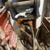 Martillo TABE MT12 con cabezal para SANSUMG e HYUNDAI. Peso operativo: 1250 Kg, Máquina portadora: 15-23 Tn, Golpes por minuto: 400-800 B