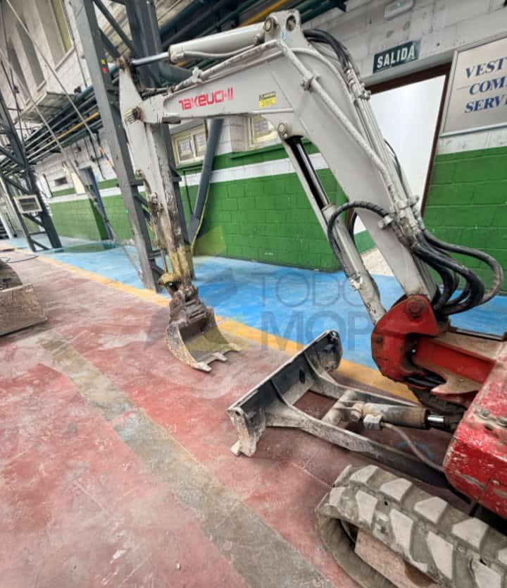 Miniexcvadora TAKEUCHI TB016 Canopy, Año fabricación 2008, Horas: 2.467 H Aprox, equipada con cazo de 40, Cazo de 50, Enganche mecánico, Instalacion hidráulicas para martillo