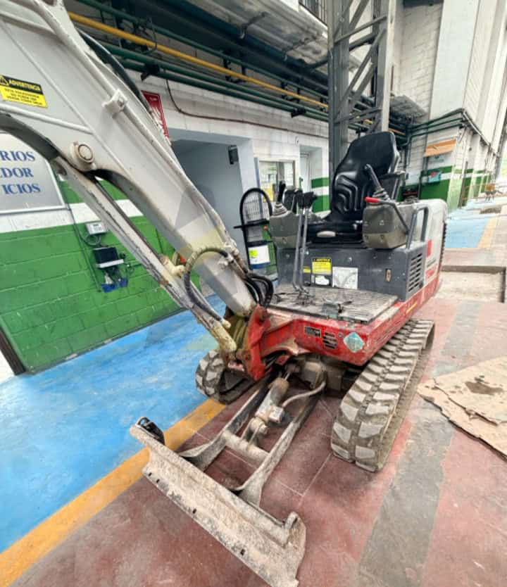 Miniexcvadora TAKEUCHI TB016 Canopy, Año fabricación 2008, Horas: 2.467 H Aprox, equipada con cazo de 40, Cazo de 50, Enganche mecánico, Instalacion hidráulicas para martillo