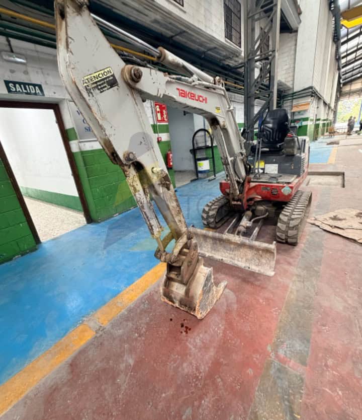 Miniexcvadora TAKEUCHI TB016 Canopy, Año fabricación 2008, Horas: 2.467 H Aprox, equipada con cazo de 40, Cazo de 50, Enganche mecánico, Instalacion hidráulicas para martillo