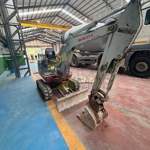 Miniexcvadora TAKEUCHI TB016 Canopy, Año fabricación 2008, Horas: 2.467 H Aprox, equipada con cazo de 40, Cazo de 50, Enganche mecánico, Instalacion hidráulicas para martillo