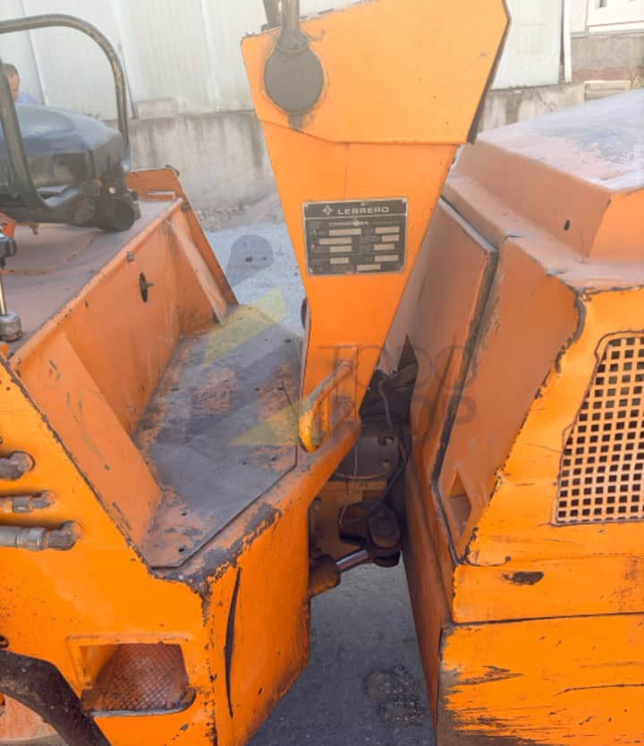 Rodillo LEBRERO, VTA 30, Año: 1989, Horas: 6.492. Peso 3000 KG, Sistema de compactación: Dobre Tandem vibrante (Doble tambor)
